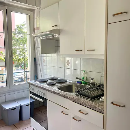 8 Minutes Walking From Lausanne Train Station Exterior photo